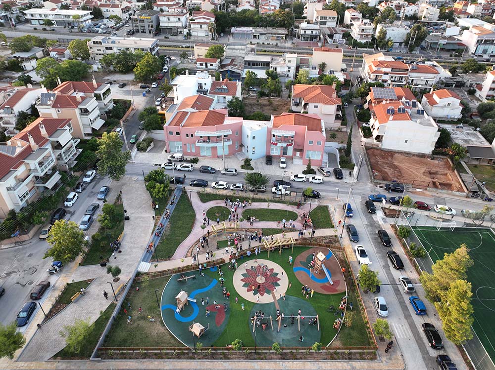 ΚΑΤΑΣΚΕΥΗ ΚΟΙΝΟΧΡΗΣΤΩΝ ΧΩΡΩΝ ΣΤΟ ΔΗΜΟ ΠΑΙΑΝΙΑΣ (Δ.Κ. ΓΛΥΚΩΝ ΝΕΡΩΝ) - ΔΗΜΙΟΥΡΓΙΑ ΝΕΑΣ ΠΛΑΤΕΙΑΣ, ΠΑΙΔΙΚΗΣ ΧΑΡΑΣ ΚΑΙ ΥΠΑΙΘΡΙΩΝ ΓΗΠΕΔΩΝ