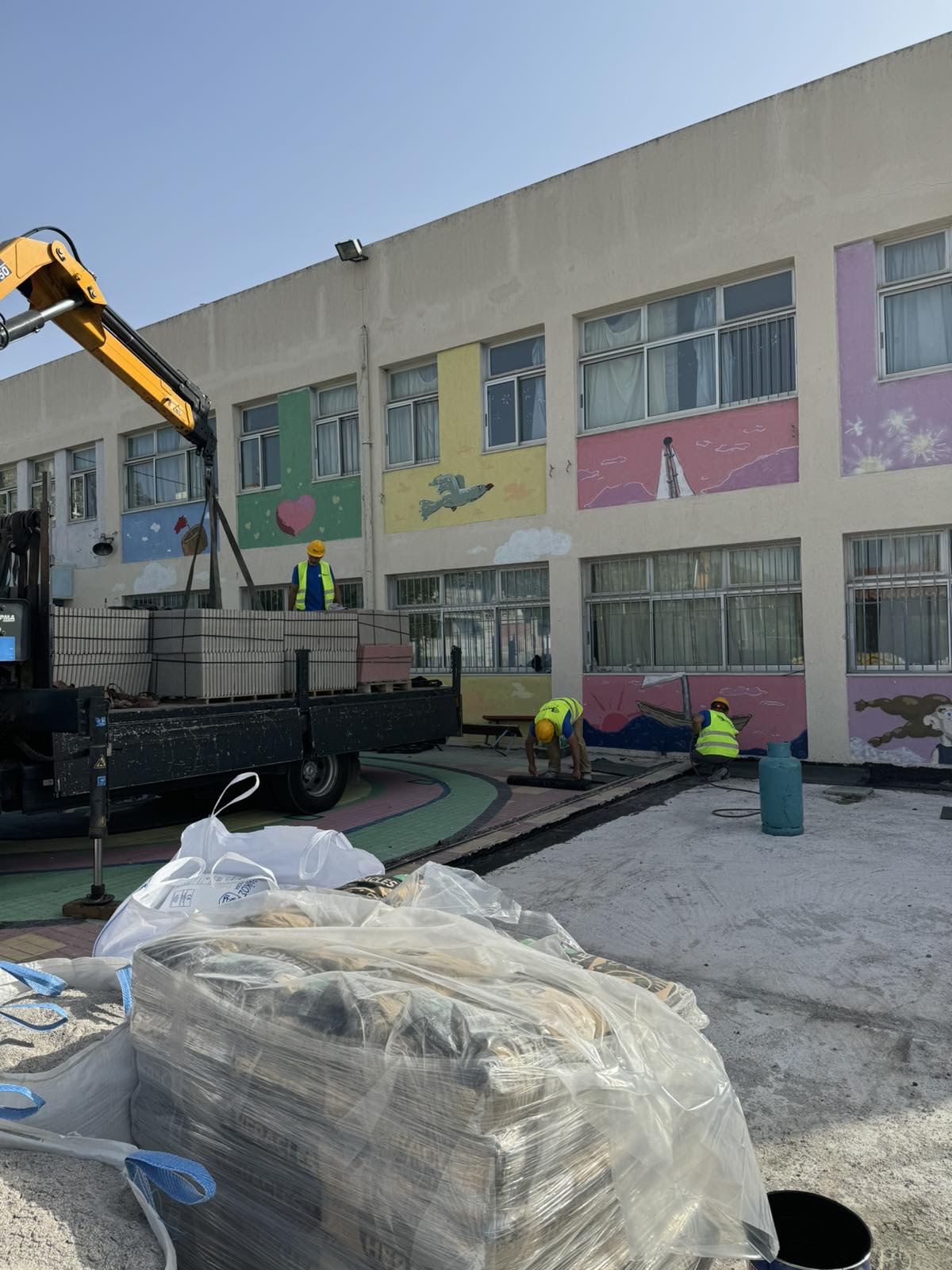 ΔΙΑΜΟΡΦΩΣΗ ΑΥΛΕΙΟΥ ΧΩΡΟΥ ΚΑΙ ΑΝΑΚΑΤΑΣΚΕΥΗ WC ΣΤΟ 8ο ΔΗΜΟΤΙΚΟ ΣΧΟΛΕΙΟ ΚΑΜΑΤΕΡΟΥ ΚΑΙ ΔΙΑΜΟΡΦΩΣΗ ΧΩΡΟΥ ΠΑΙΔΙΚΗΣ ΧΑΡΑΣ ΣΤΟ 2ο ΝΓ ΑΓ. ΑΝΑΡΓΥΡΩΝ
